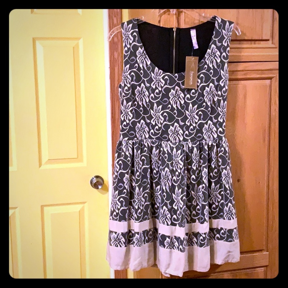 Adorable brand new dress